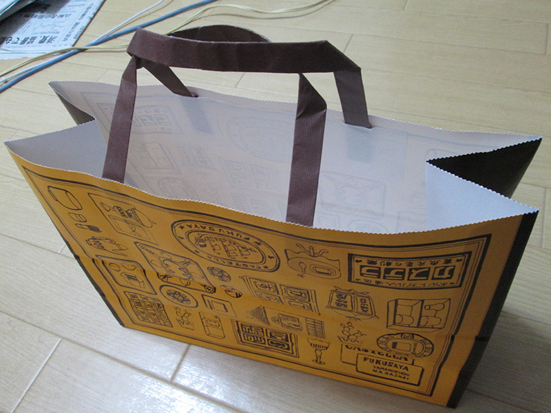 カステラの福砂屋の紙袋のデザイン研究。: デザイナーになるブログ